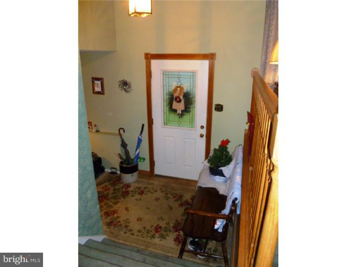 55 Haines Mill Road Delran, NJ 08075 - Photo 3 of 11 Foyer
