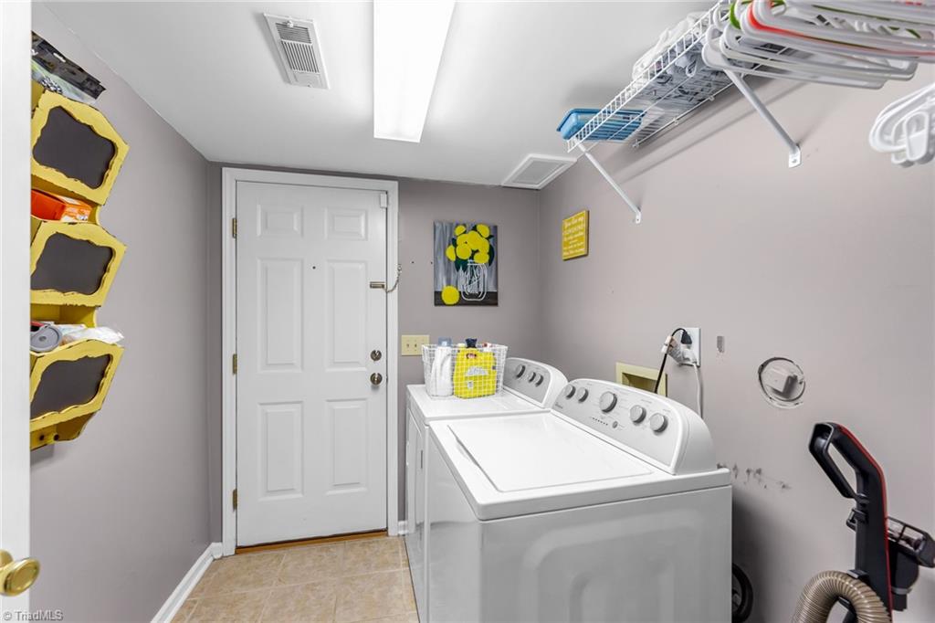 2501 Water Run Court High Point, NC 27265 - Photo 18 of 33 Gallery Image 18