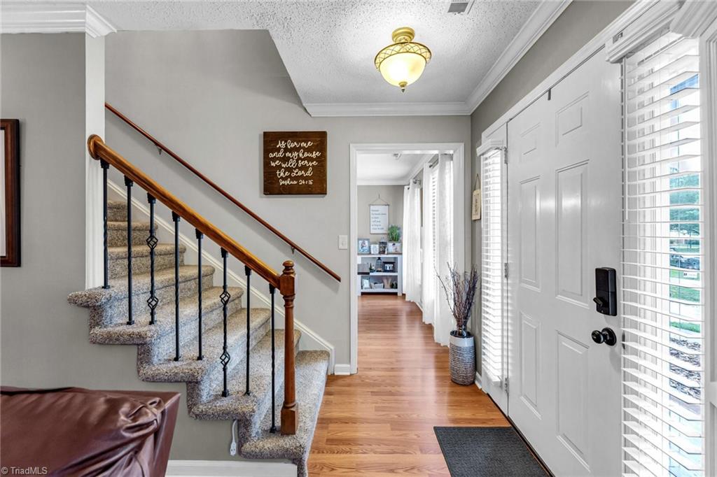 2501 Water Run Court High Point, NC 27265 - Photo 3 of 33 Gallery Image 3