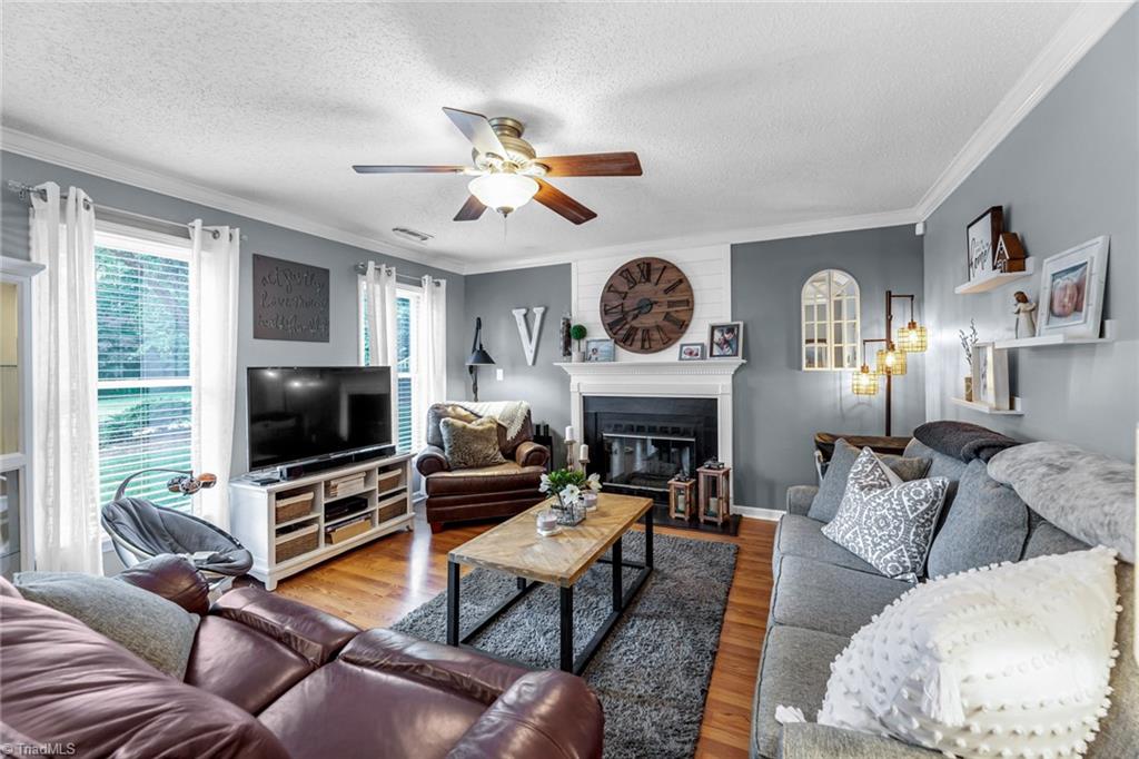 2501 Water Run Court High Point, NC 27265 - Photo 5 of 33 Gallery Image 5