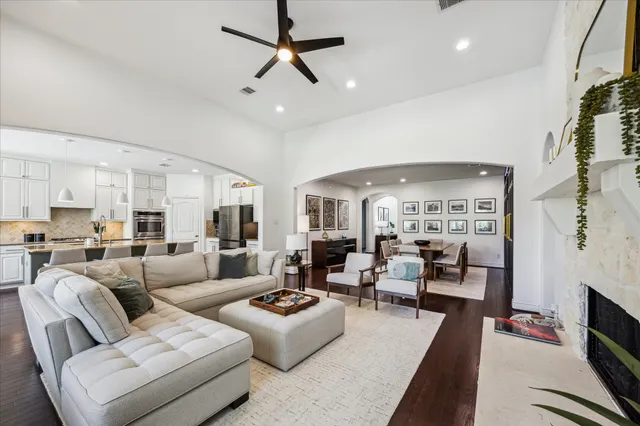 $2,900 | 3323 Emerald Valley Drive, Katy, TX 77494