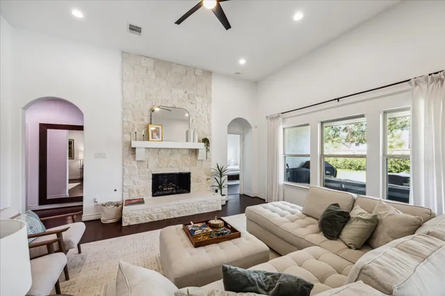 $2,900 | 3323 Emerald Valley Drive, Katy, TX 77494