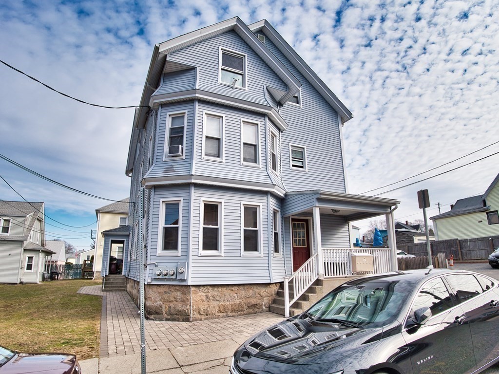 14-28 Downing Street Fall River, MA 02723 - Photo 7 of 36