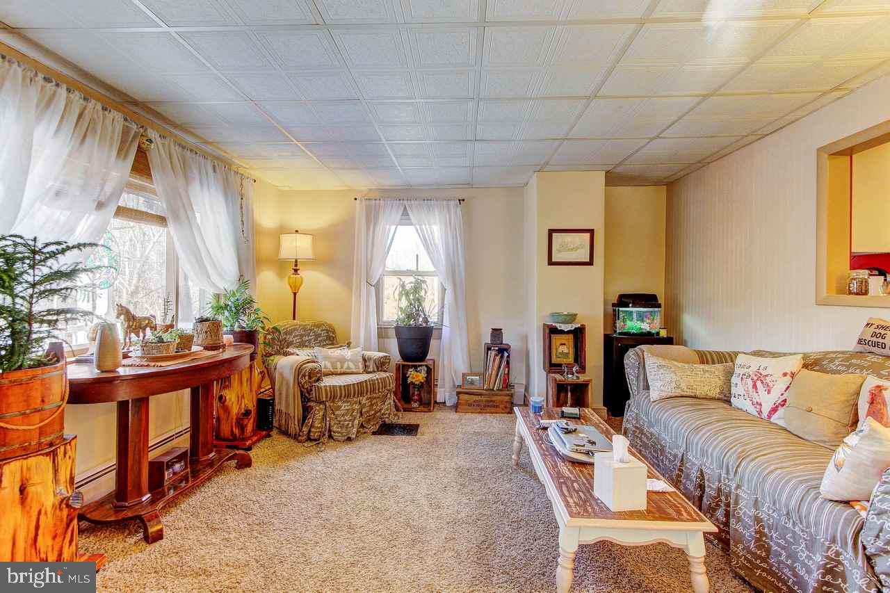 95 Taylor Road York, PA 17406 - Photo 2 of 34 Gallery Image 2