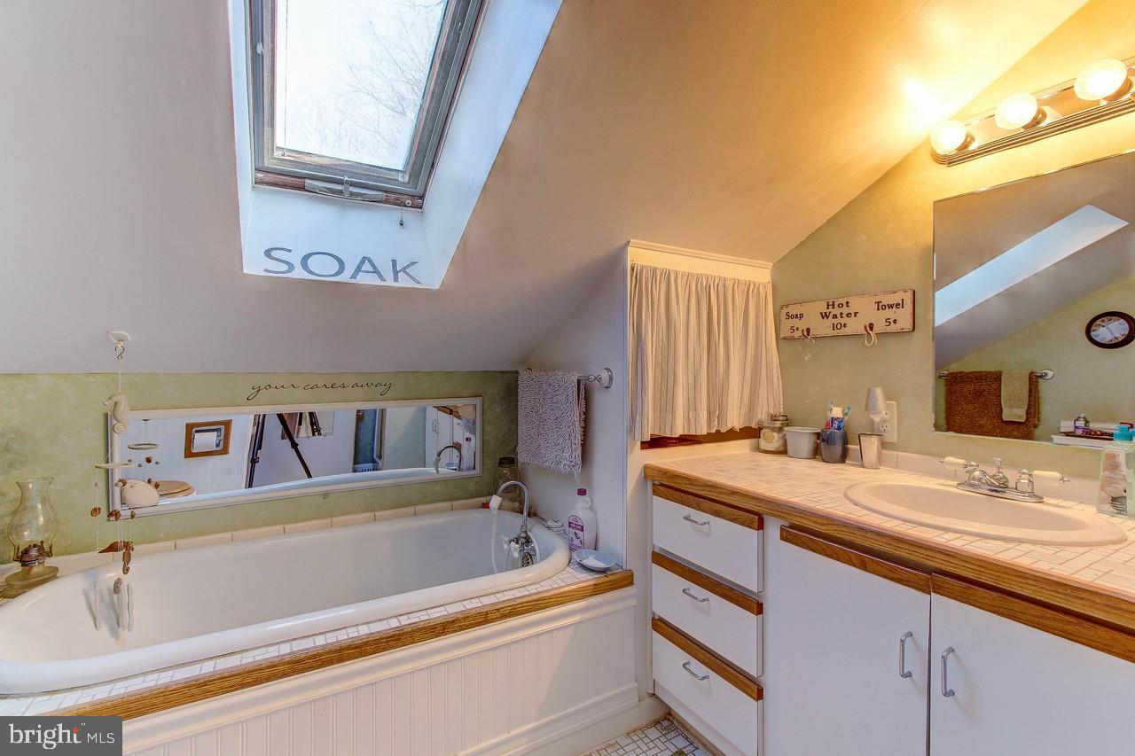 95 Taylor Road York, PA 17406 - Photo 18 of 34 Gallery Image 18