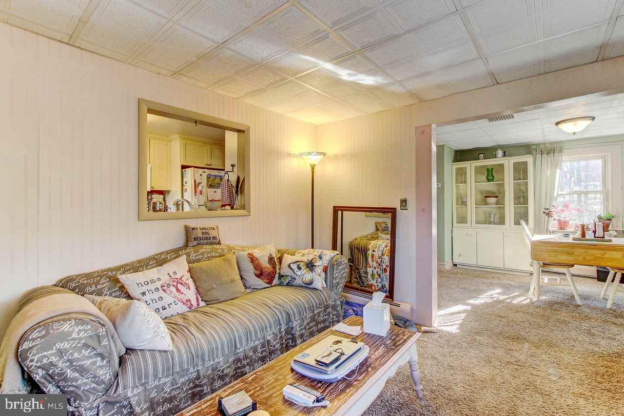 95 Taylor Road York, PA 17406 - Photo 4 of 34 Gallery Image 4