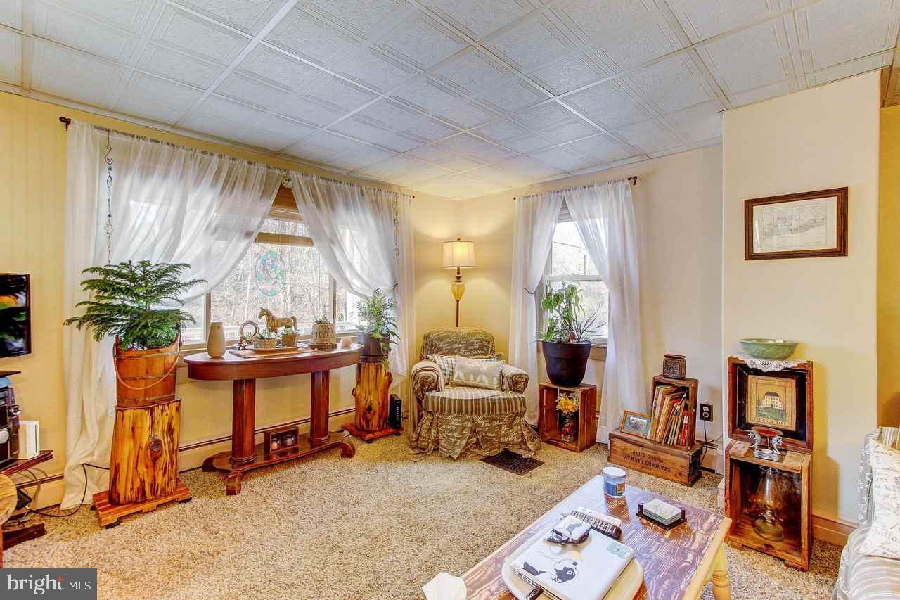 95 Taylor Road York, PA 17406 - Photo 5 of 34 Gallery Image 5