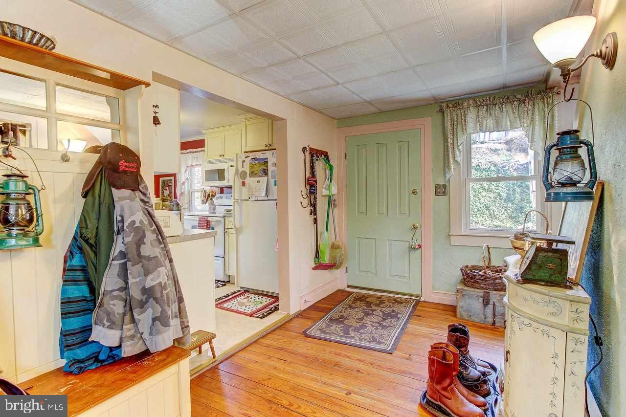 95 Taylor Road York, PA 17406 - Photo 9 of 34 Gallery Image 9