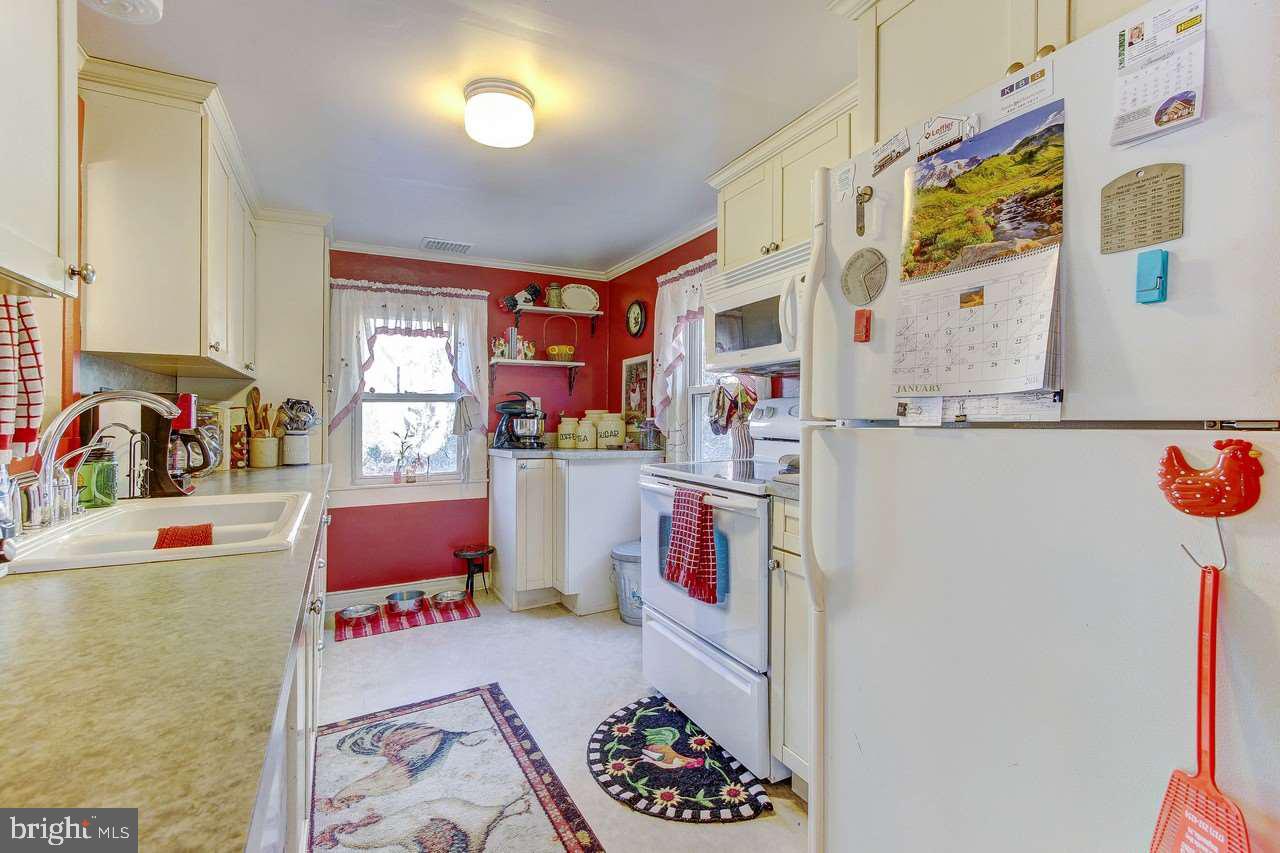95 Taylor Road York, PA 17406 - Photo 10 of 34 Gallery Image 10
