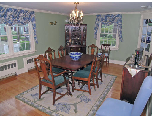 5 Stafford Road Newton, MA 02459 - Photo 8 of 29 Gallery Image 8