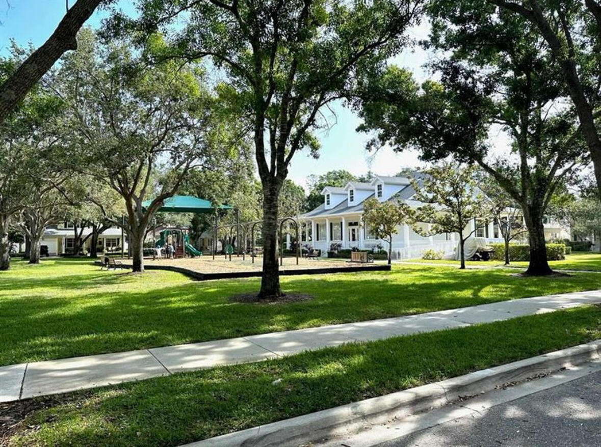 262 Iris Drive Jupiter, FL 33458 - Photo 19 of 21 IMG_1832