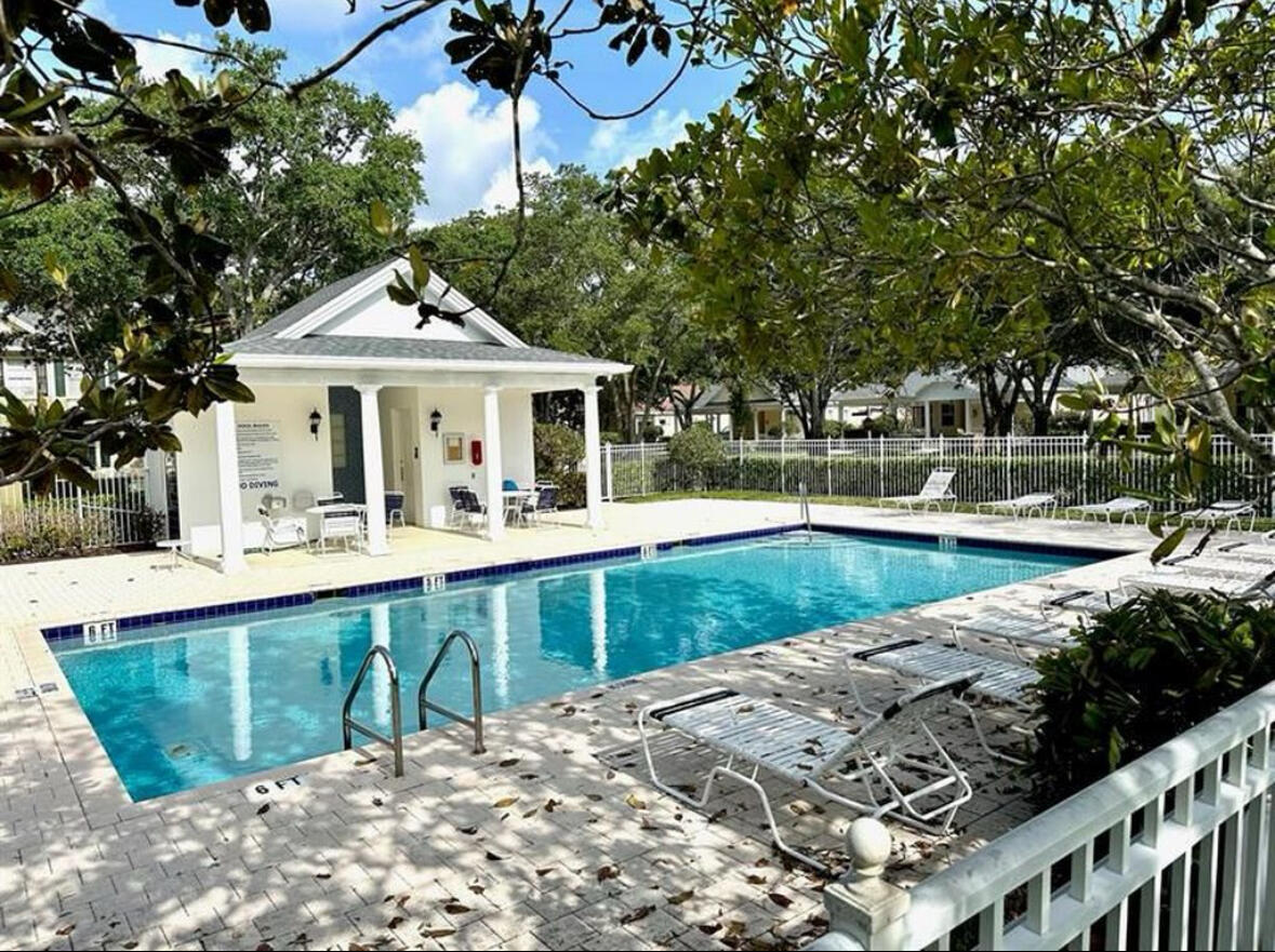 262 Iris Drive Jupiter, FL 33458 - Photo 20 of 21 IMG_1833