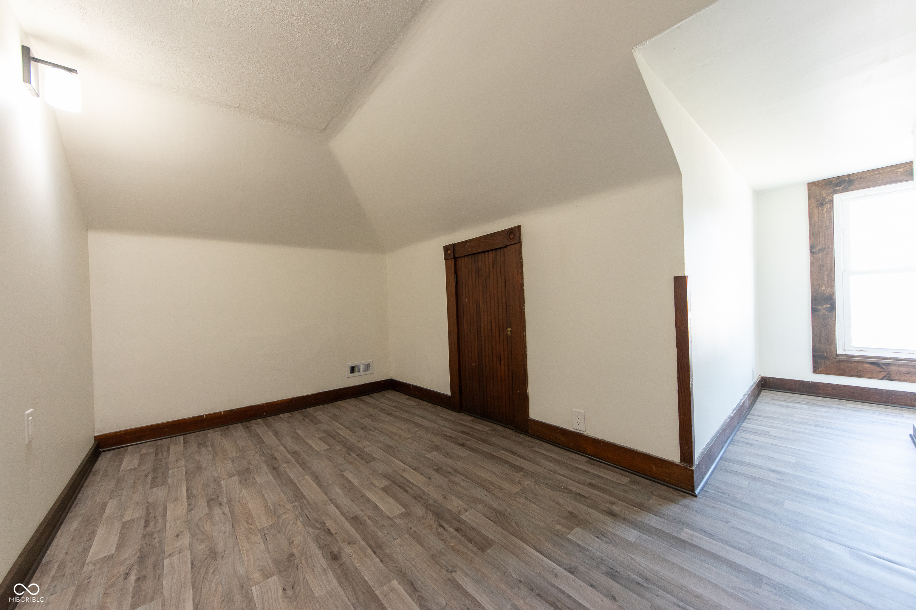 1420 Chestnut Street Columbus, IN 47201 - Photo 12 of 23