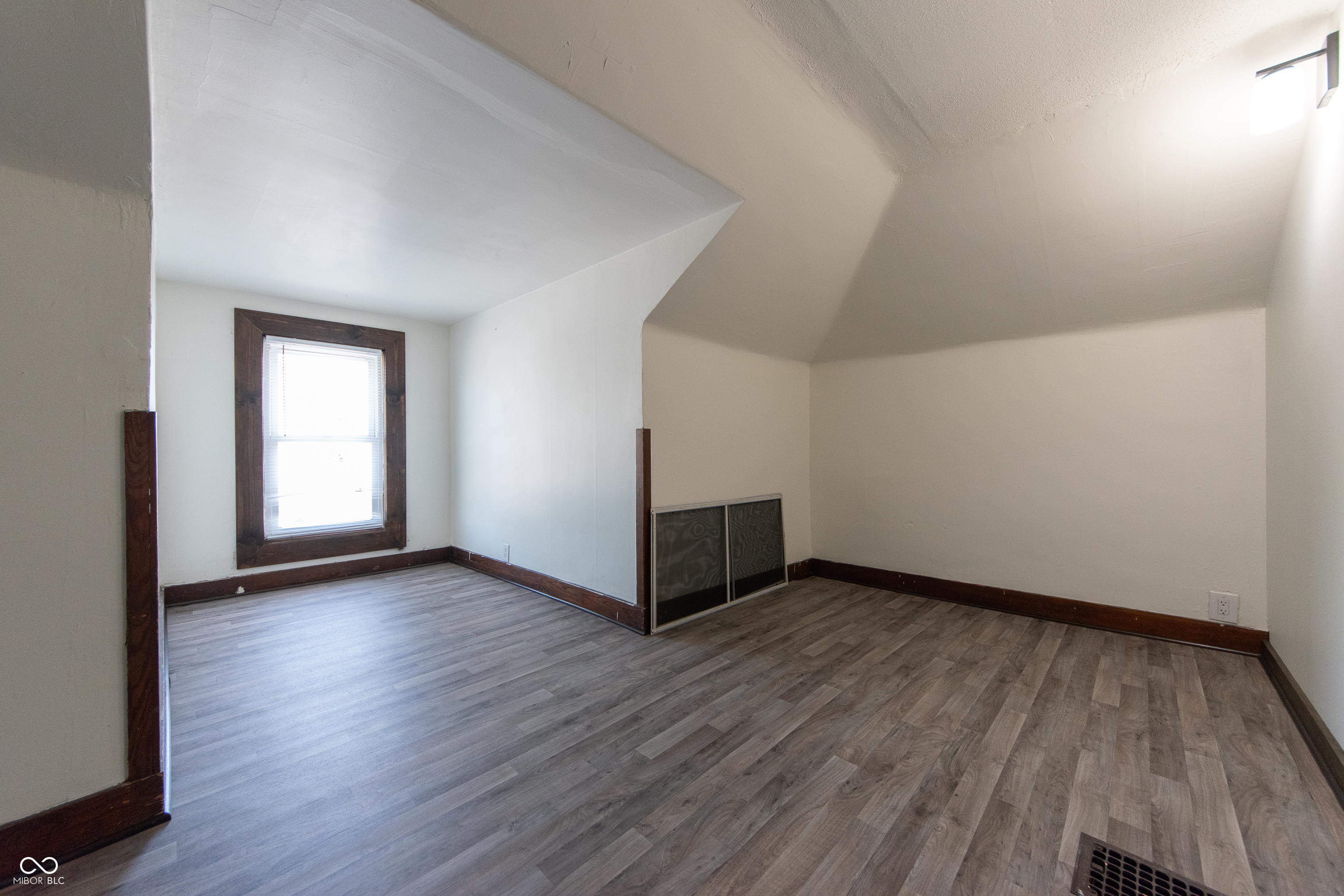 1420 Chestnut Street Columbus, IN 47201 - Photo 14 of 23