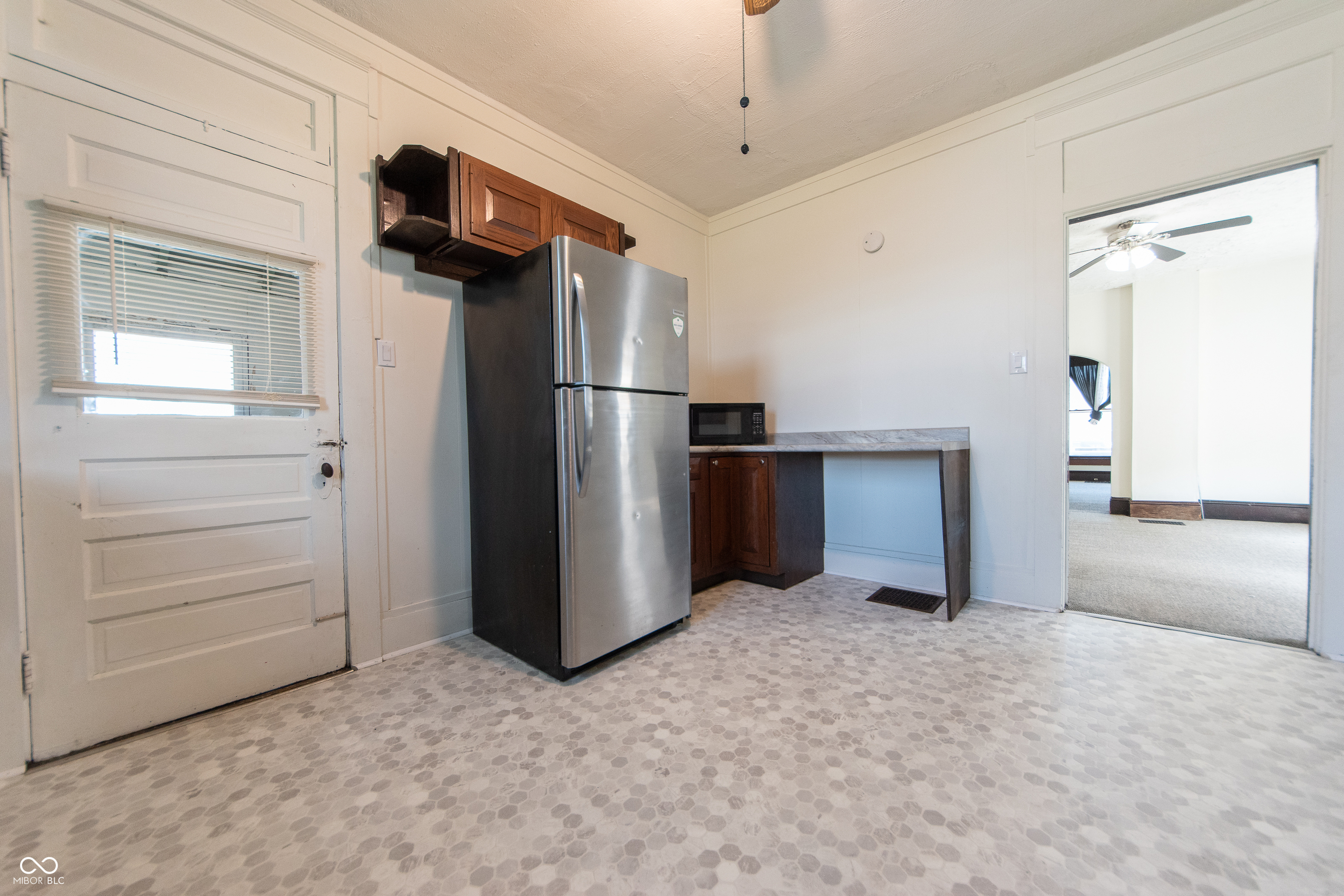 1420 Chestnut Street Columbus, IN 47201 - Photo 7 of 23