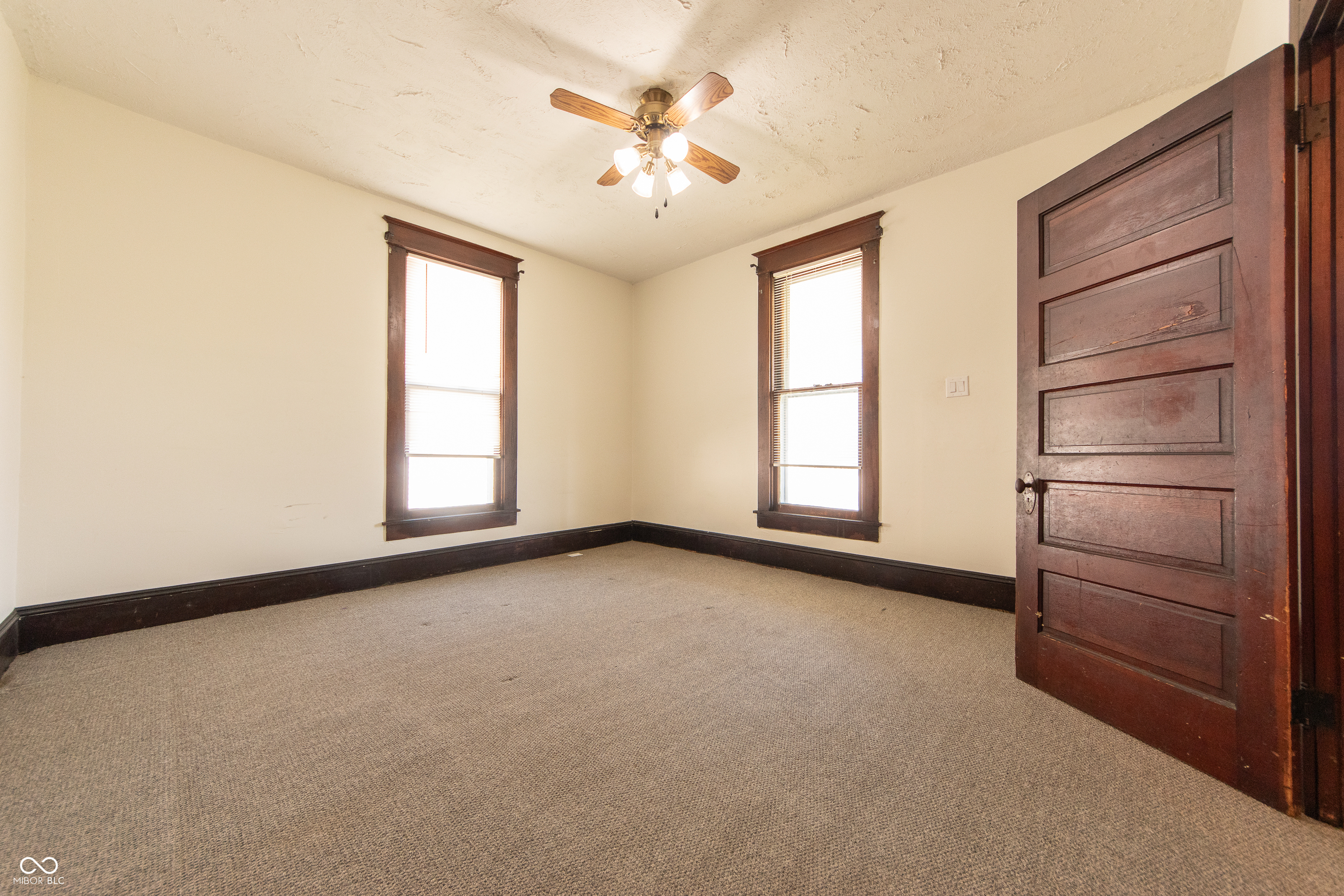 1420 Chestnut Street Columbus, IN 47201 - Photo 8 of 23