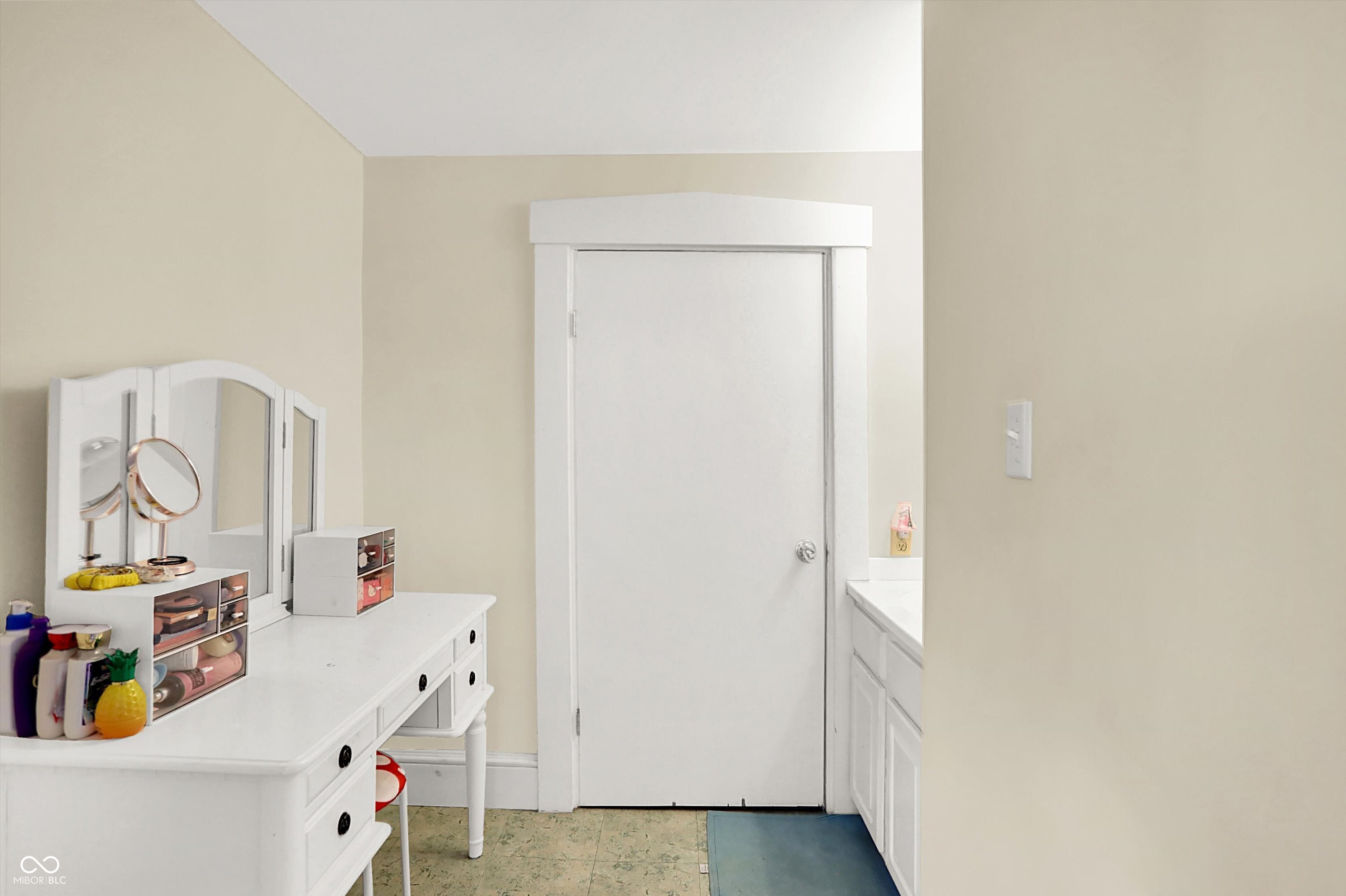 210 South Jackson Street Hartsville, IN 47244 - Photo 34 of 41