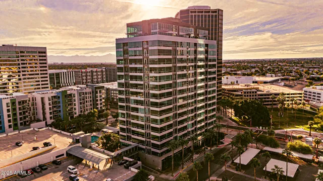 $370,000 | 1 East Lexington Avenue, Unit 1307, Phoenix, AZ 85012