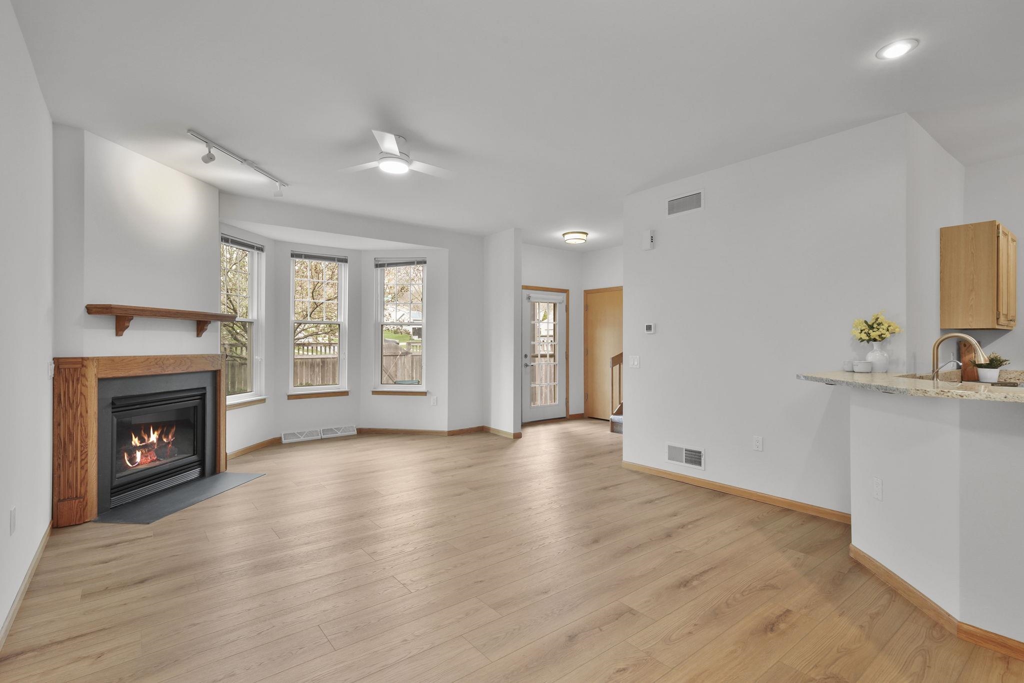 3154 Dorchester Way, Unit 2 Madison, WI 53719 - Photo 2 of 31