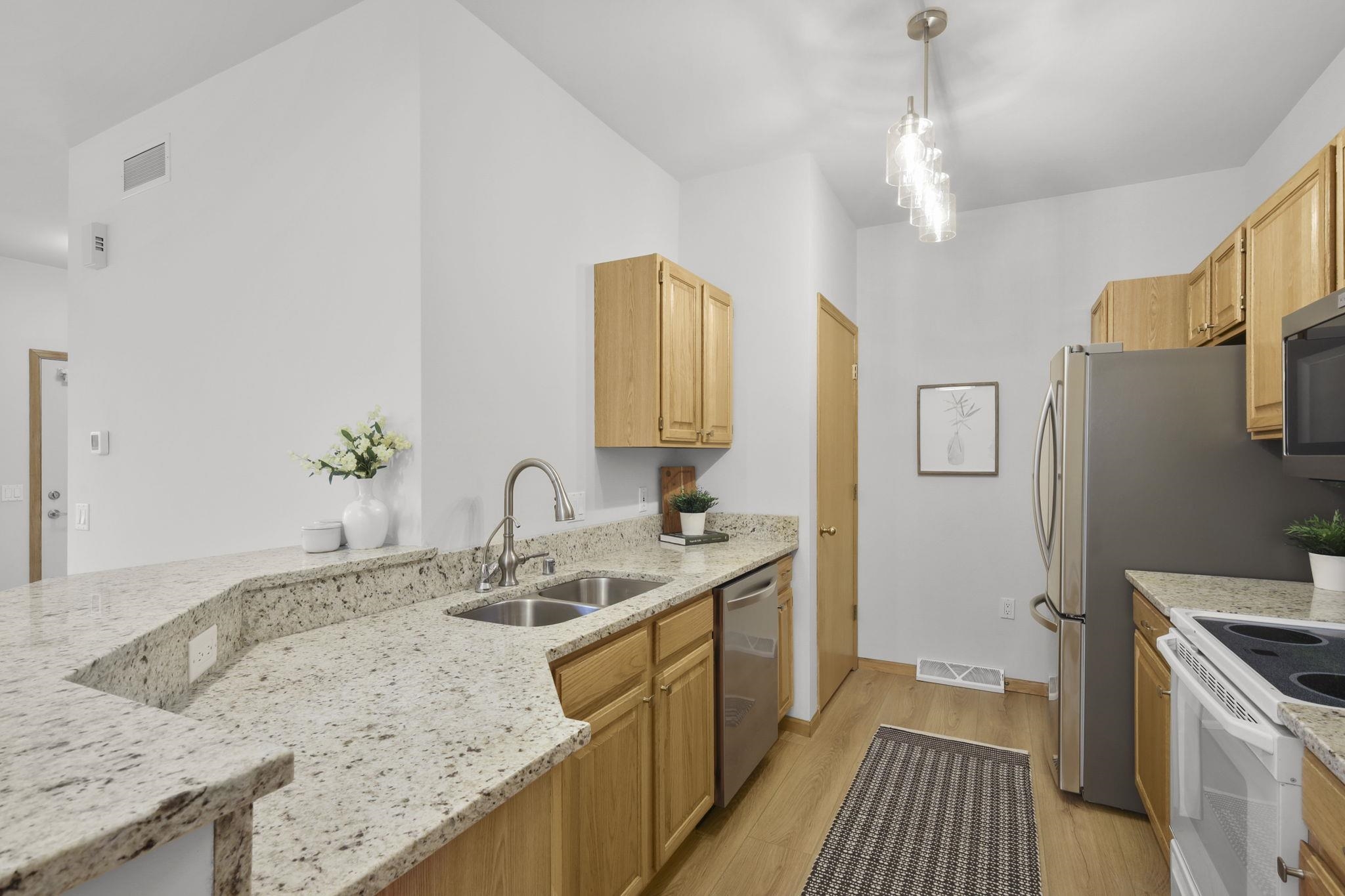 3154 Dorchester Way, Unit 2 Madison, WI 53719 - Photo 9 of 31