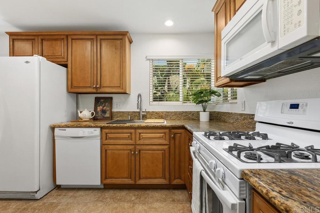 4574 Sunrise Oceanside, CA 92056 - Photo 8 of 30