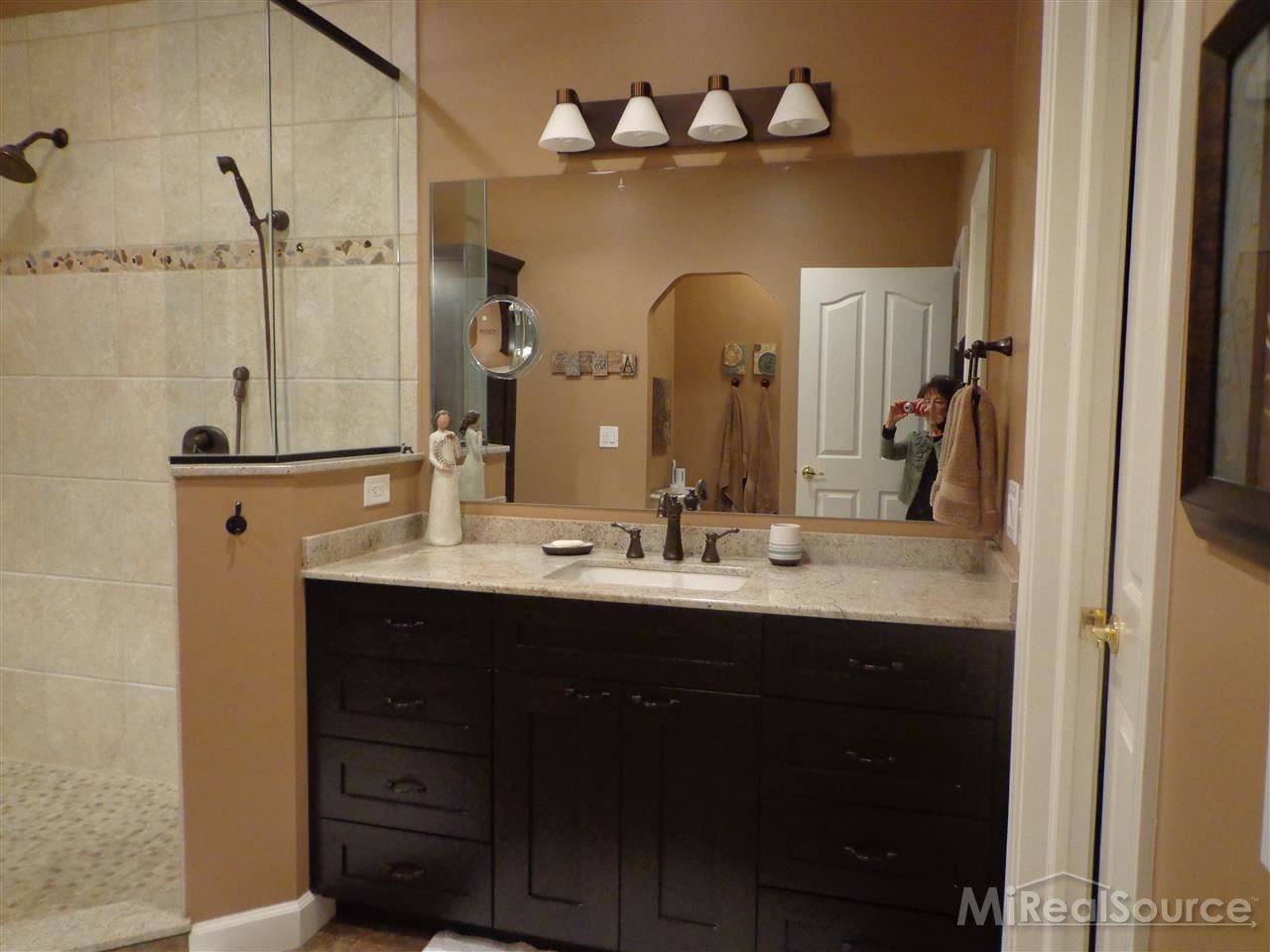 1346 Copper Circle Rochester, MI 48306 - Photo 16 of 24