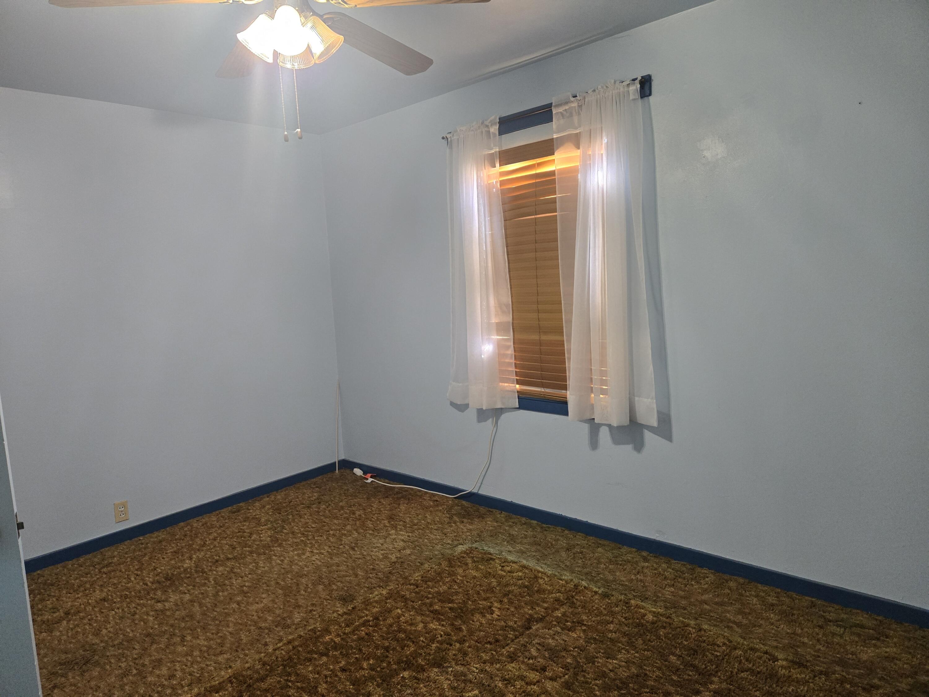 2609 Albert Road Anderson, CA 96007 - Photo 23 of 40 2609 Albert room 2 +