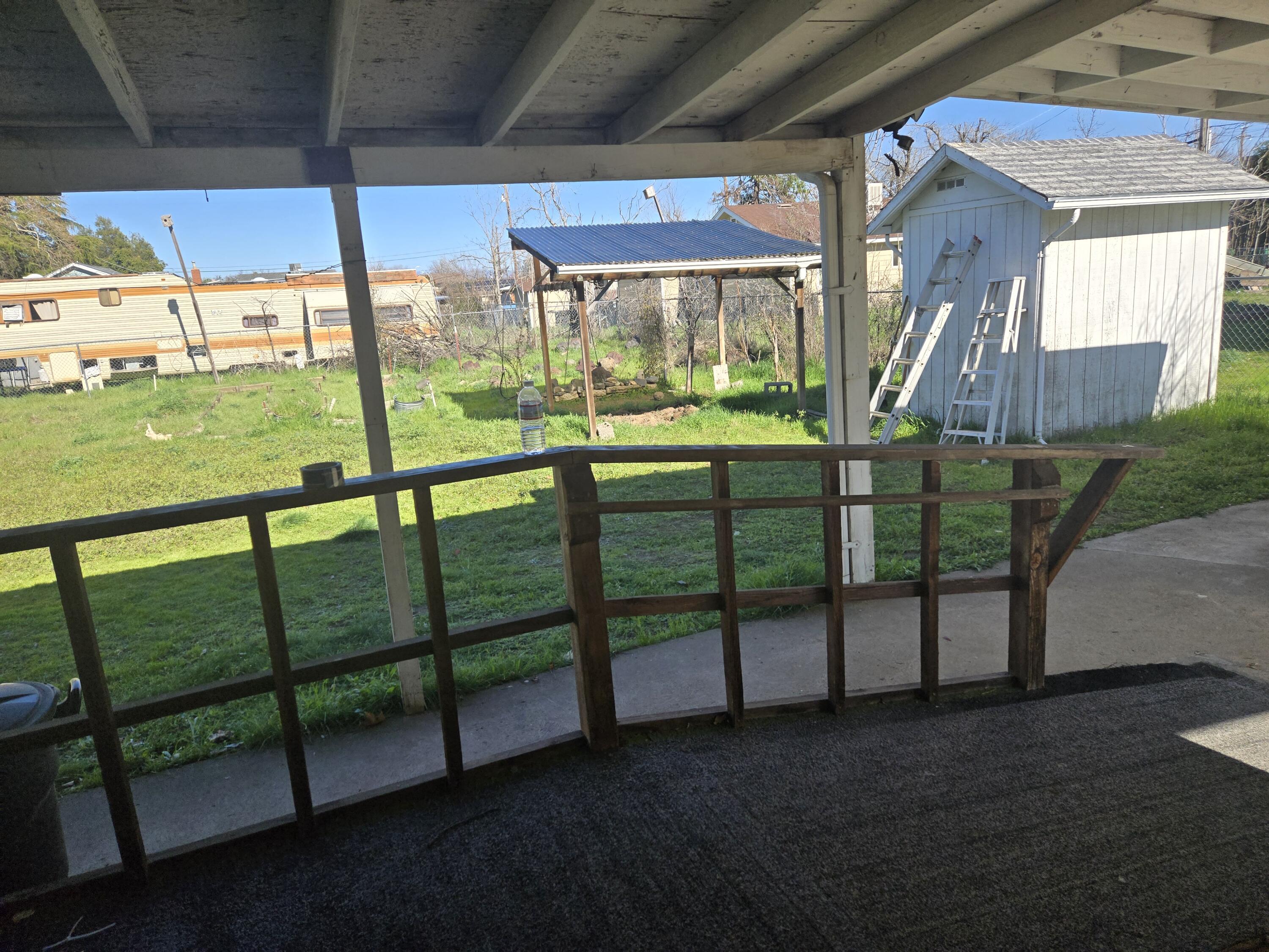 2609 Albert Road Anderson, CA 96007 - Photo 26 of 40 2609 Albert Back patio
