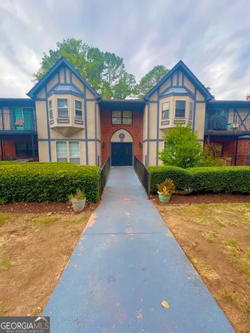 $289,900 | 6851 Roswell Road, Unit H13, Sandy Springs, GA 30328