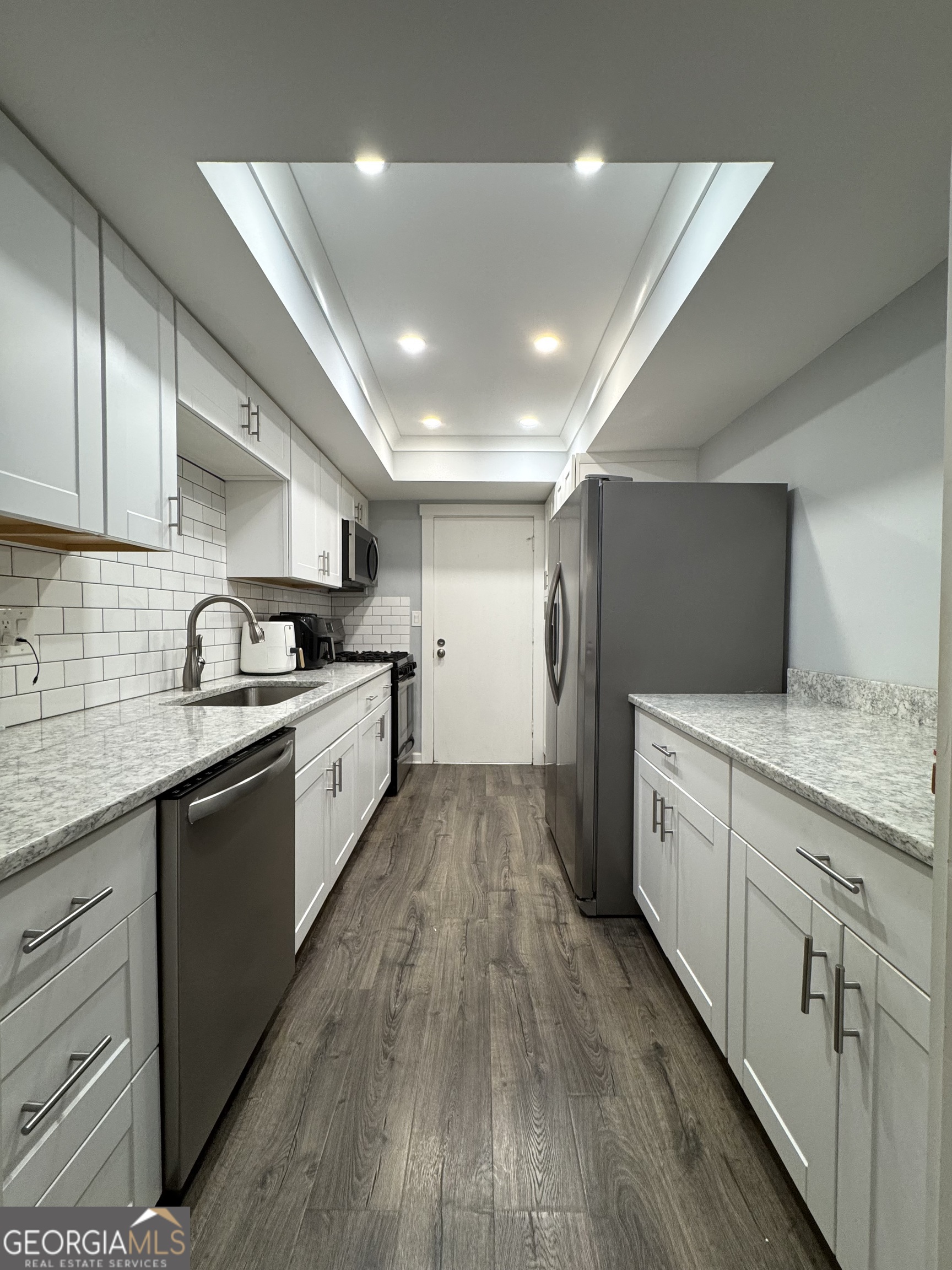 6851 Roswell Road, Unit H13 Sandy Springs, GA 30328 - Photo 7 of 16