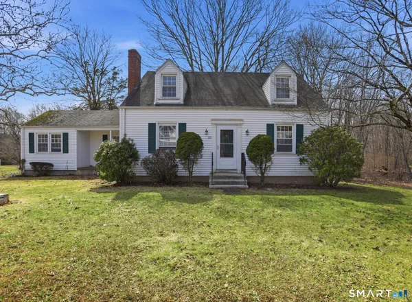 $395,000 | 310 Notch Hill Road, North Branford, CT 06471