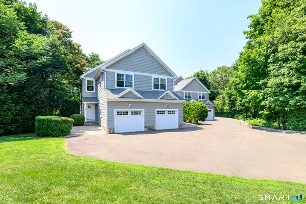 $785,900 | 4 Caryns Way, Unit A, Norwalk, CT 06851