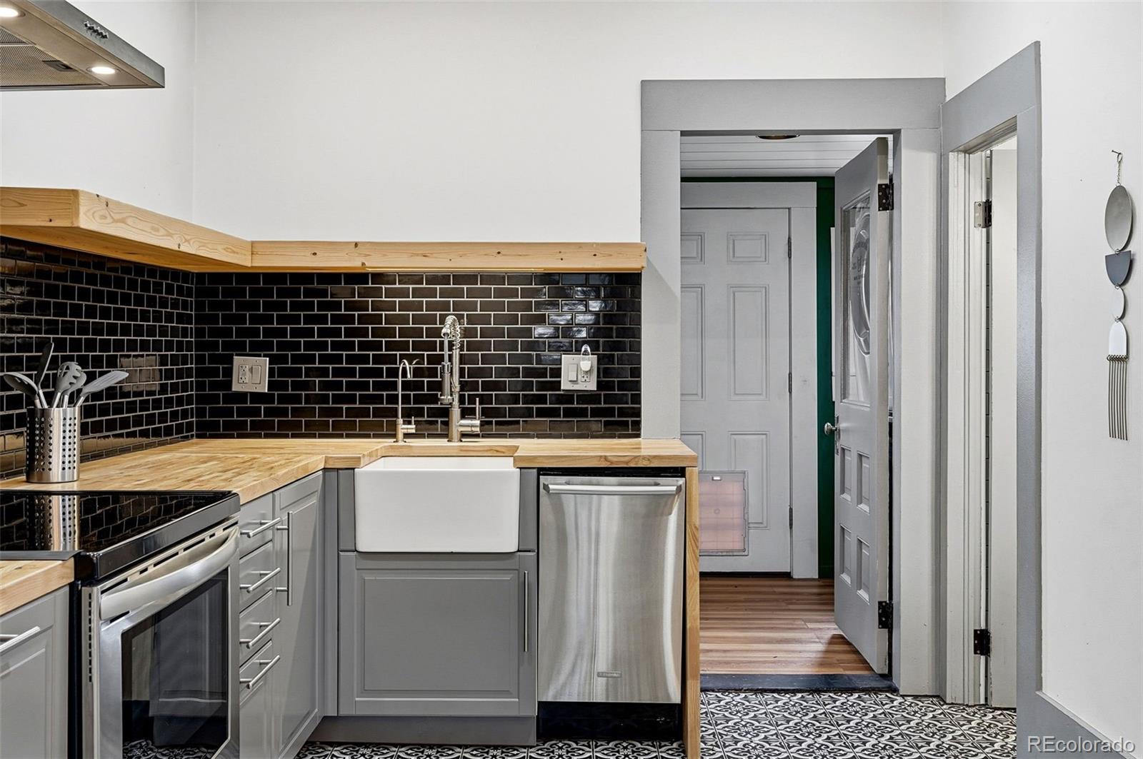 4206 Stuart Street Denver, CO 80212 - Photo 9 of 31