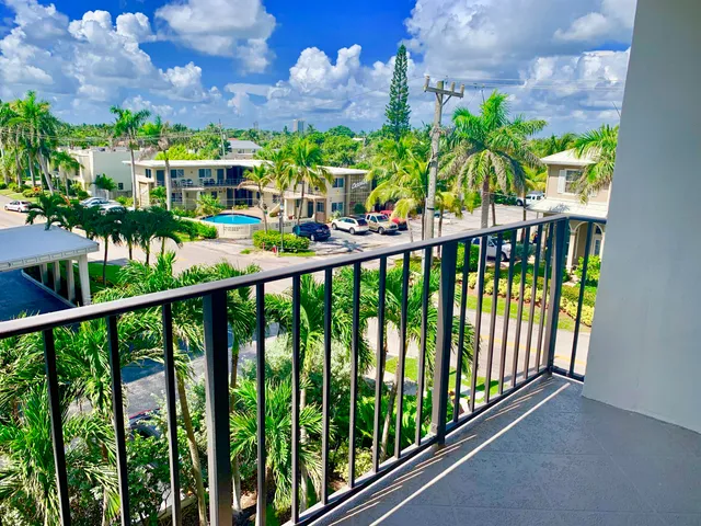 $6,000 | 145 South Ocean Avenue, Unit 419, Palm Beach Shores, FL 33404