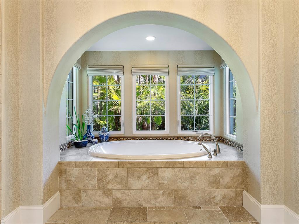 7951 Matera Court Lakewood Ranch, FL 34202 - Photo 33 of 81