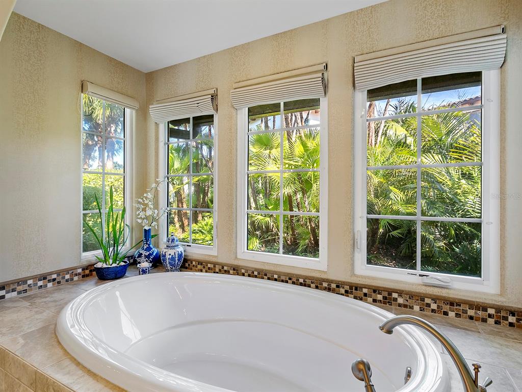 7951 Matera Court Lakewood Ranch, FL 34202 - Photo 34 of 81