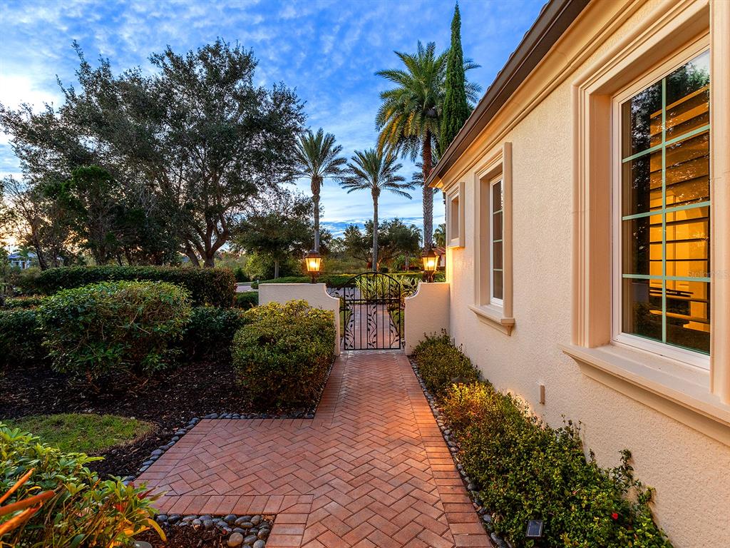 7951 Matera Court Lakewood Ranch, FL 34202 - Photo 9 of 81