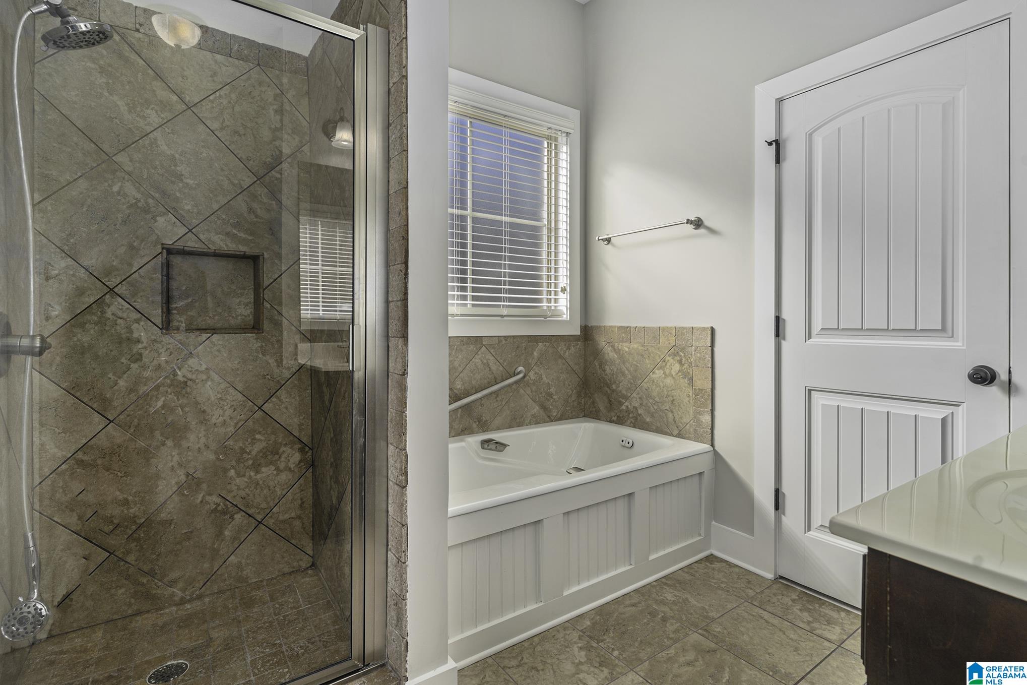 1256 Grants Way Birmingham, AL 35210 - Photo 17 of 32