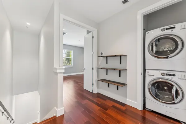 $5,000 | 106 Southwest 1st Avenue, Delray Beach, FL 33444