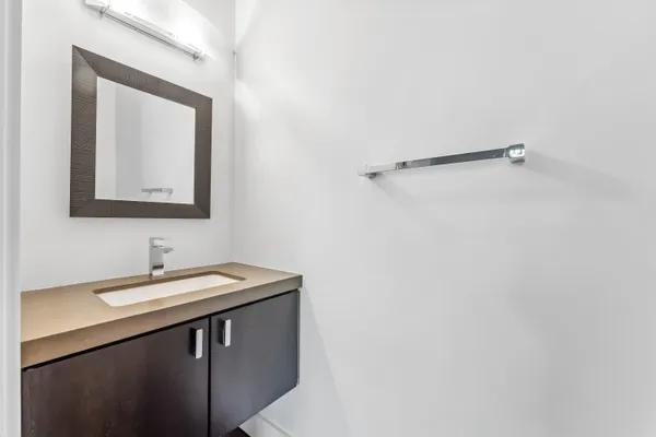 $5,000 | 106 Southwest 1st Avenue, Delray Beach, FL 33444