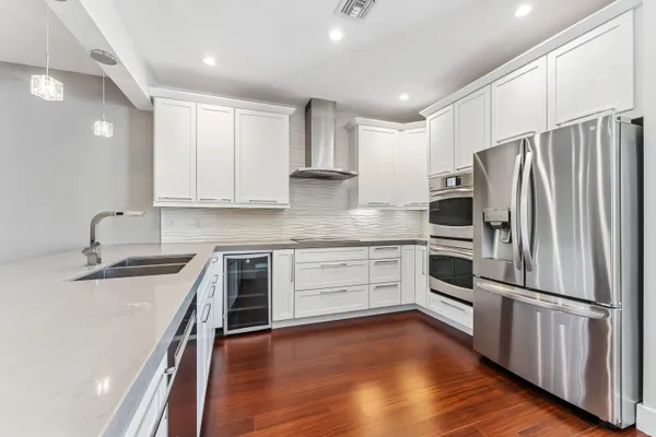 $5,000 | 106 Southwest 1st Avenue, Delray Beach, FL 33444