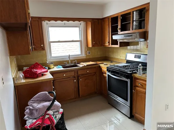 $2,200 | 404 John Street, East Newark, NJ 07029