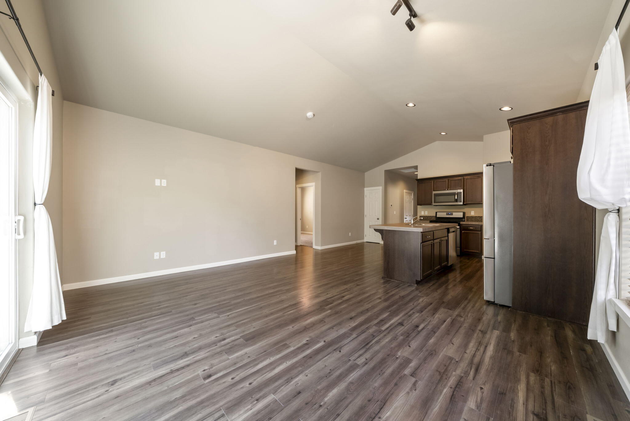 656 Southeast Reed Market Road Bend, OR 97702 - Photo 11 of 32 10-web-or-mls-DSC01061-HDR