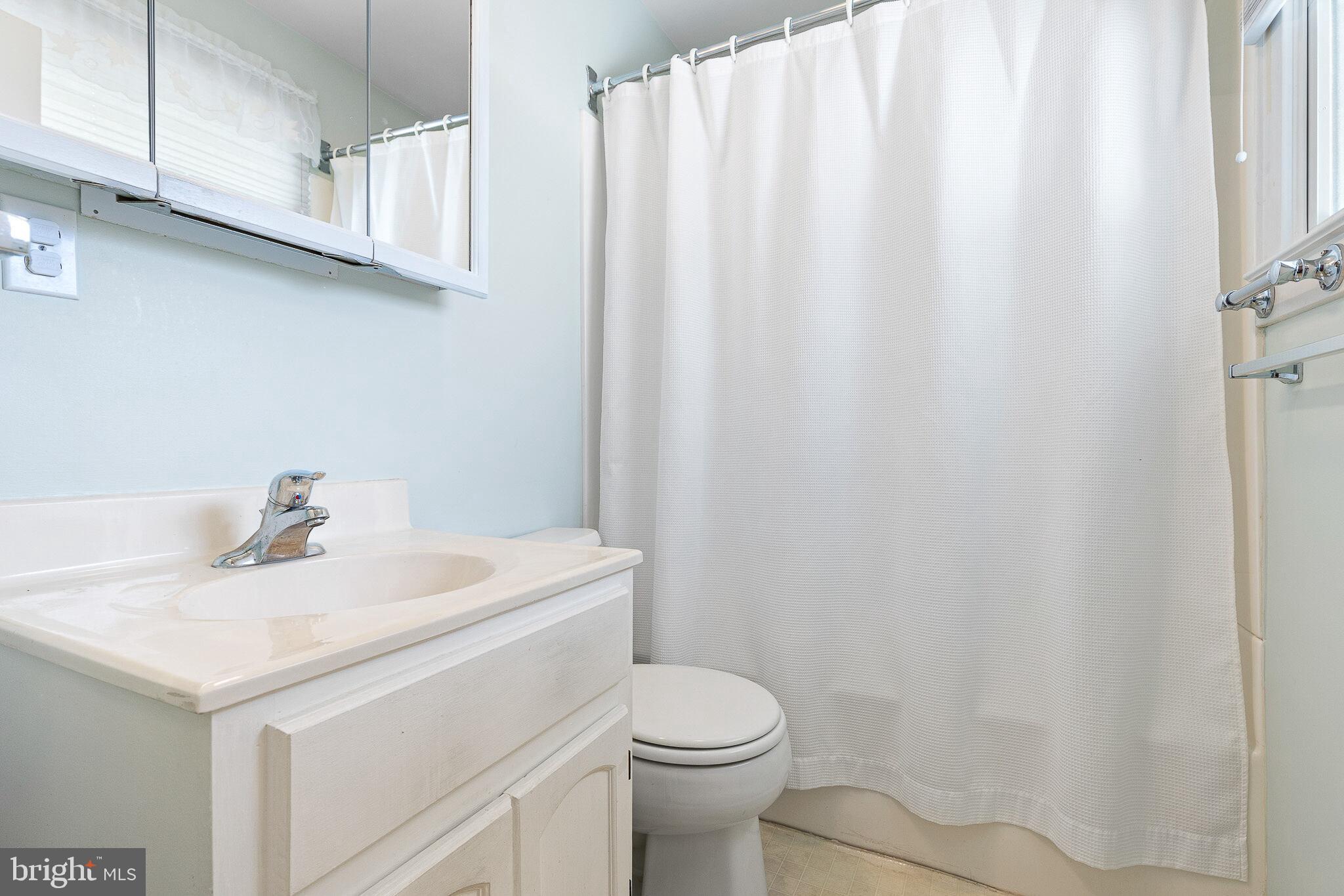 122 Rita Road New Castle, DE 19720 - Photo 12 of 23 Bathroom