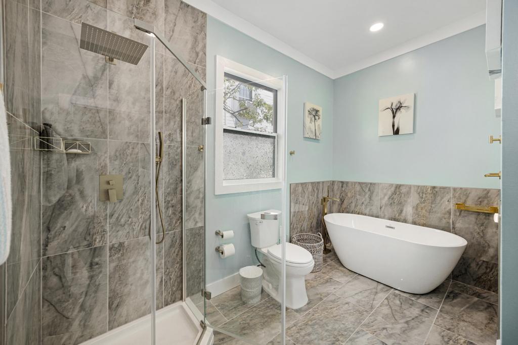 2211 Staples Avenue Key West, FL 33040 - Photo 15 of 33 12