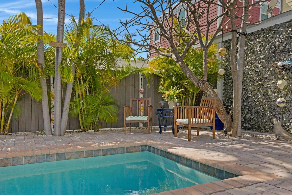 2211 Staples Avenue Key West, FL 33040 - Photo 23 of 33 24