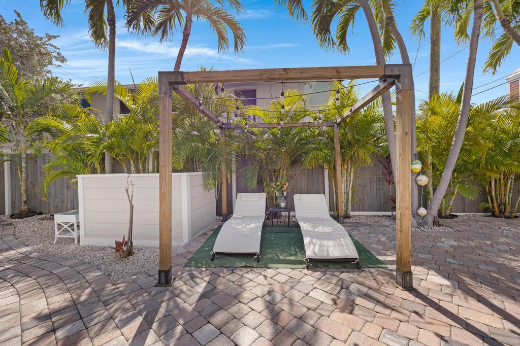2211 Staples Avenue Key West, FL 33040 - Photo 28 of 33 30