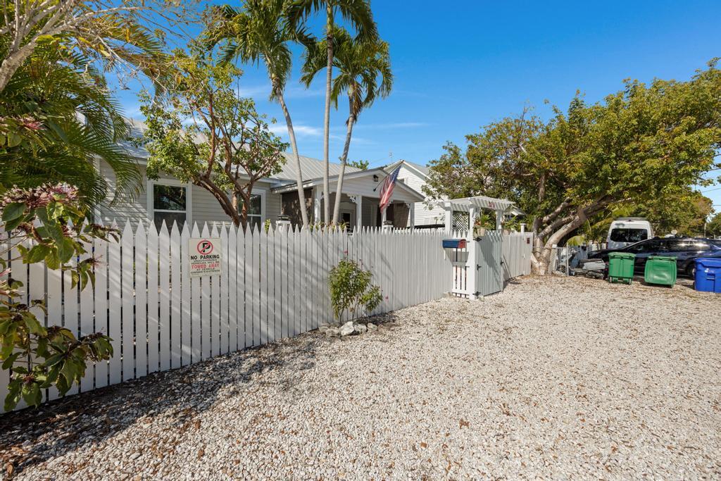 2211 Staples Avenue Key West, FL 33040 - Photo 31 of 33 33