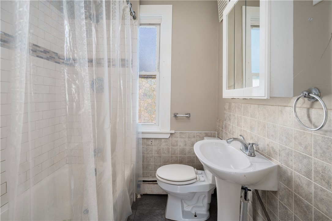 217 Amherst Street Providence, RI 02909 - Photo 17 of 23