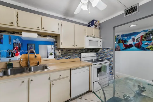 $269,999 | 8415 Southwest 107th Avenue, Unit 323W, Miami, FL 33173